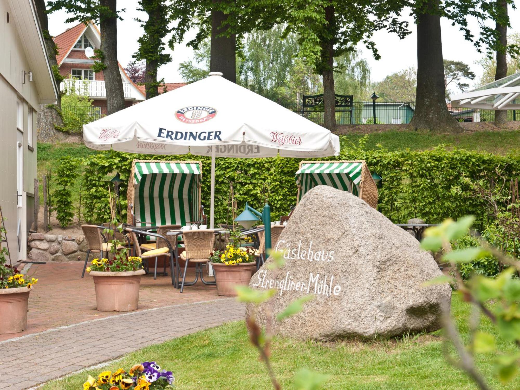 Flair Landhotel Strengliner Muehle Pronstorf Buitenkant foto