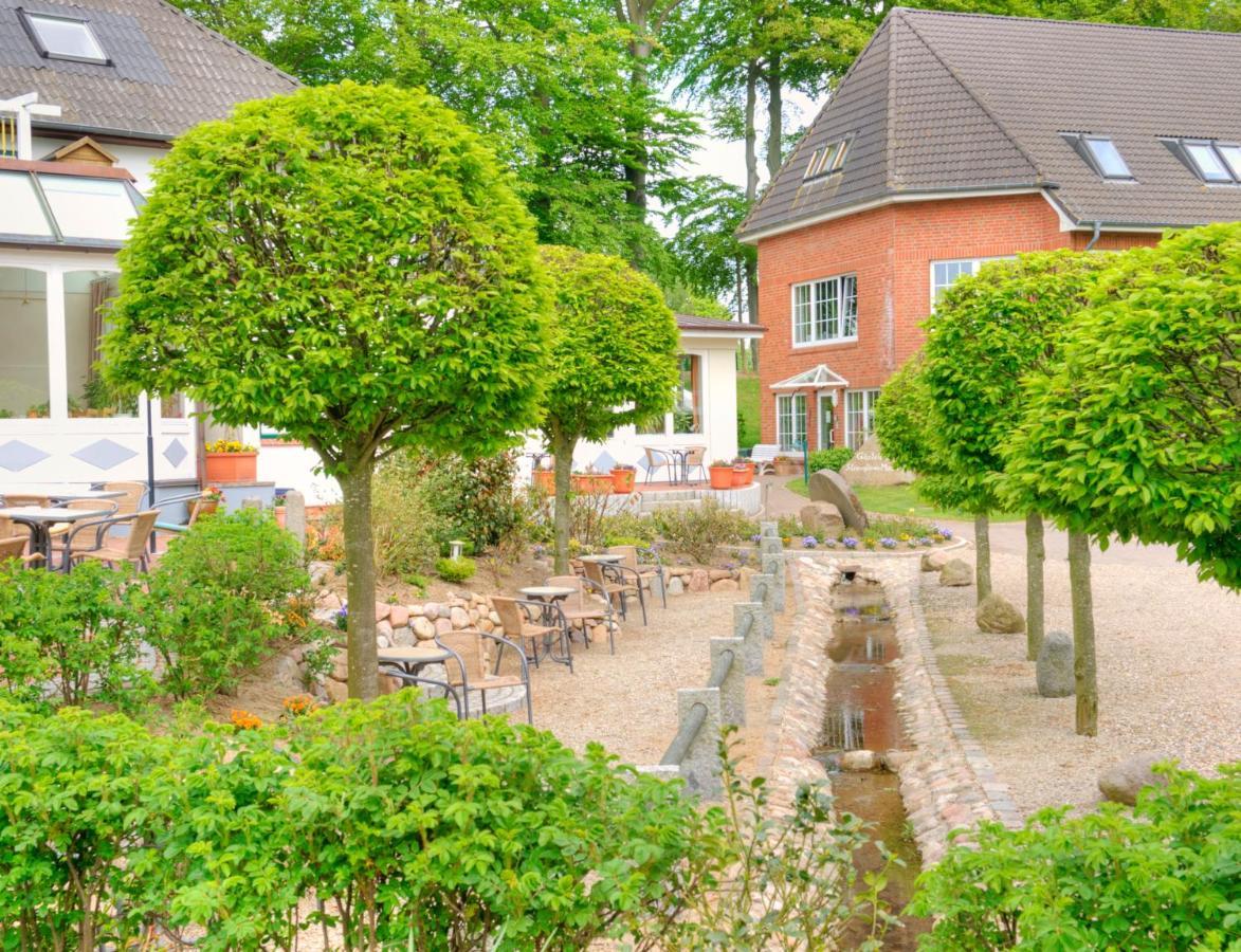 Flair Landhotel Strengliner Muehle Pronstorf Buitenkant foto